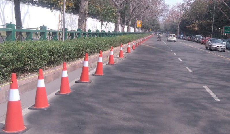 Traffic Cone (750 mm Tall) full
